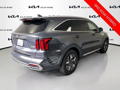 Certified 2021 Kia Sorento S FWD image 10