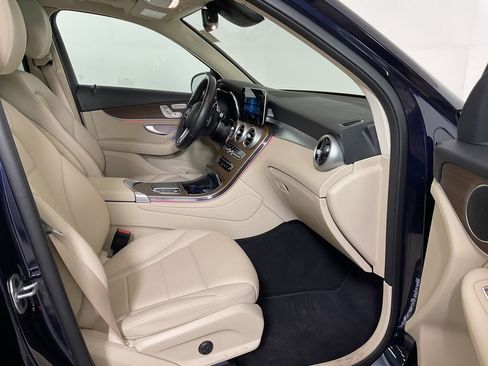 Used 2022 Mercedes-Benz GLC 300 4MATIC image 25