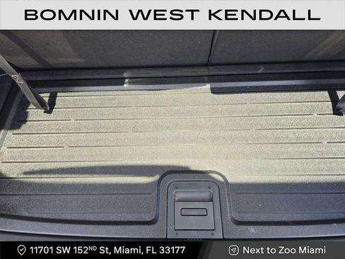 Used 2023 Honda Pilot Sport image 11