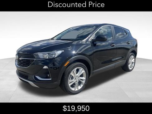 Used 2023 Buick Encore GX Preferred w/ Cold Weather Comfort Package FWD image 3