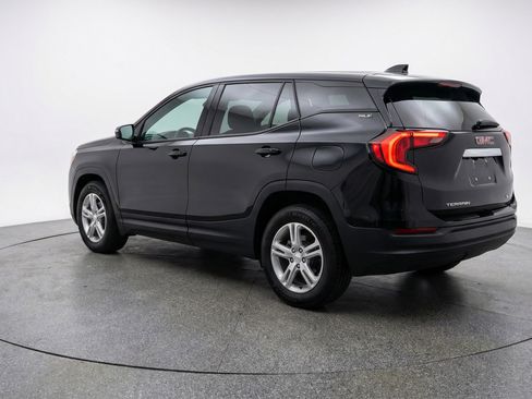 Used 2024 GMC Terrain SLE image 6