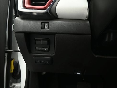 Used 2024 GMC Canyon AT4X w/ AT4X AEV Edition AWD/4WD image 10