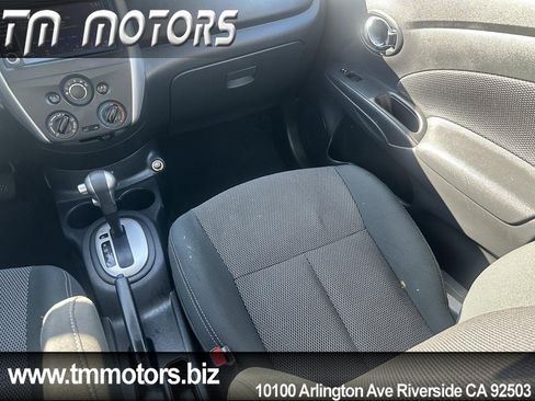 Used 2019 Nissan Versa SV FWD image 12