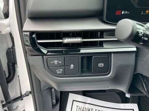 New 2026 Kia Sportage SX image 10