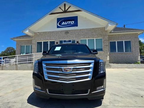 Used 2016 Cadillac Escalade Platinum image 10