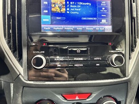 Used 2020 Subaru Forester Premium AWD/4WD image 13
