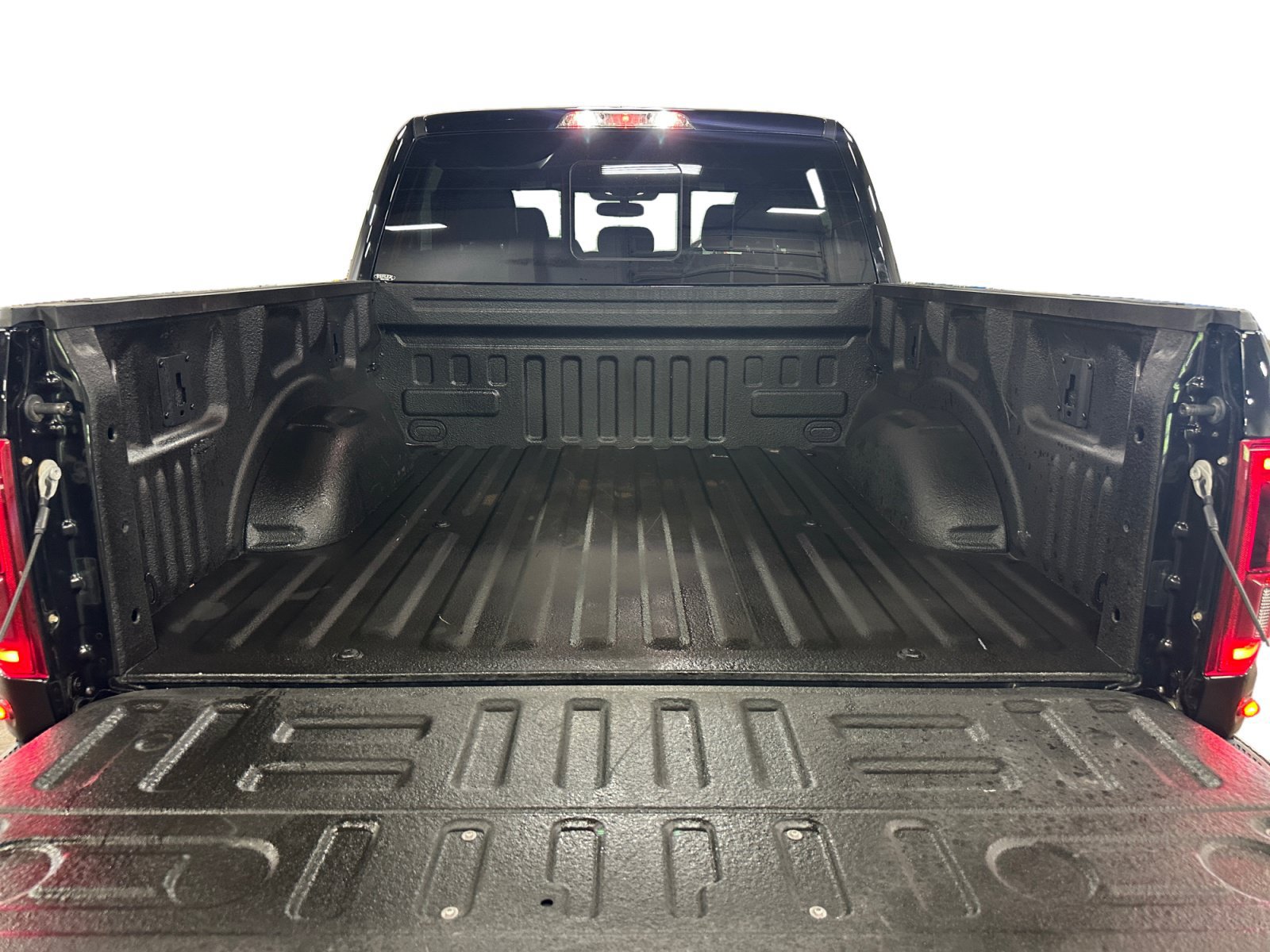 Used 2017 Ford F150 Raptor w/ Equipment Group 802A Luxury AWD/4WD image 25
