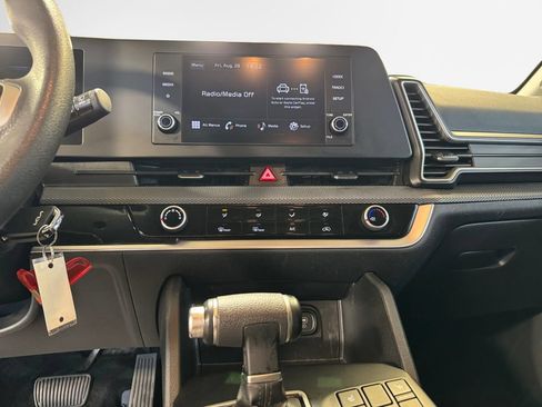 Certified 2023 Kia Sportage LX AWD/4WD image 22