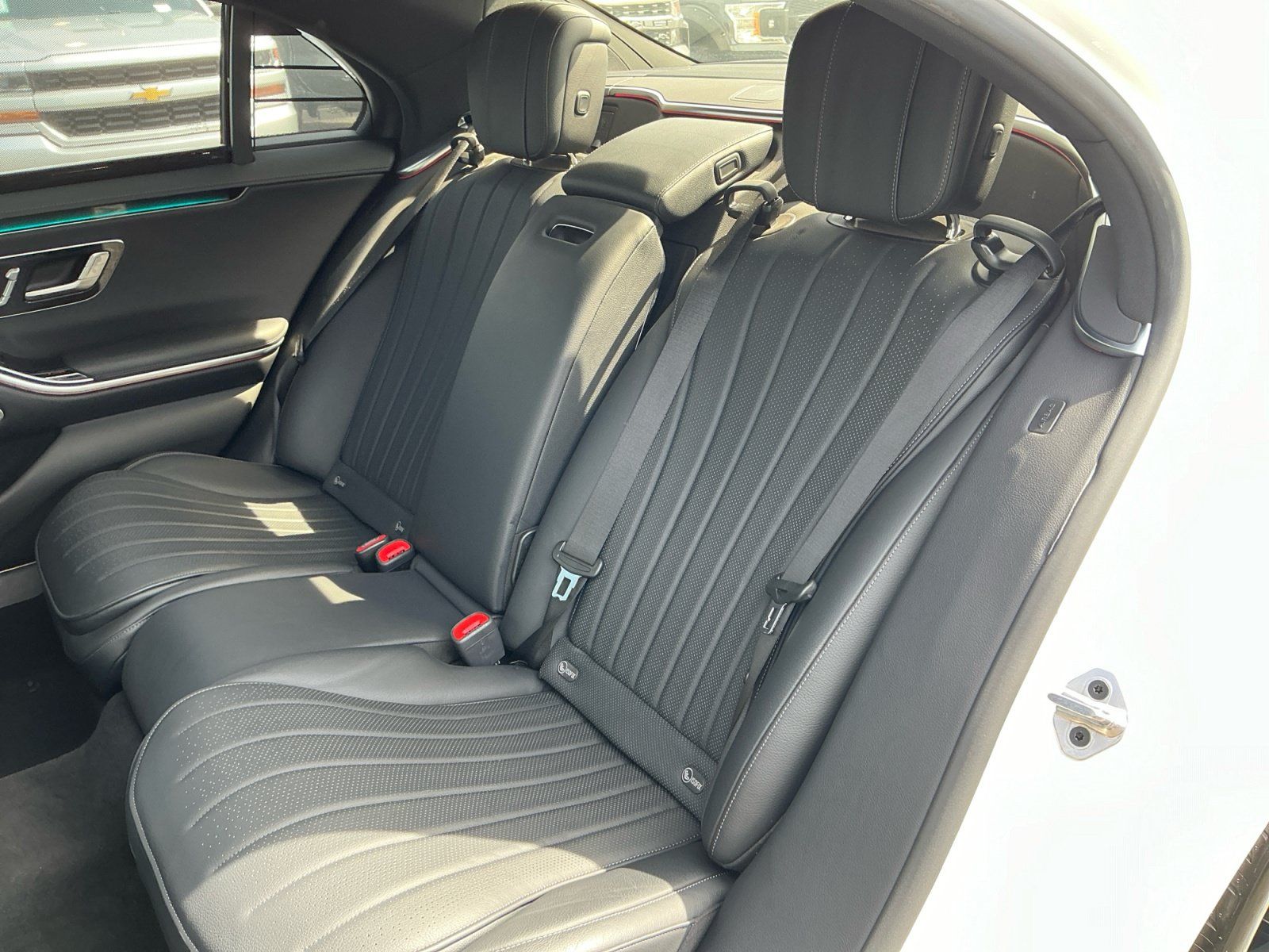 Used 2022 Mercedes-Benz S 580 4MATIC Sedan w/ AMG Line Package image 20