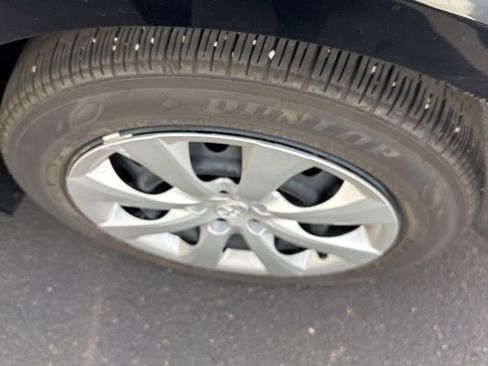 Used 2023 Toyota Corolla LE image 10