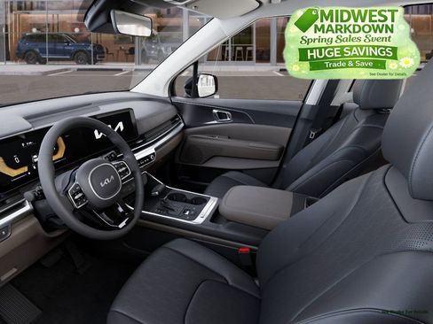 New 2026 Kia Carnival FWD image 17