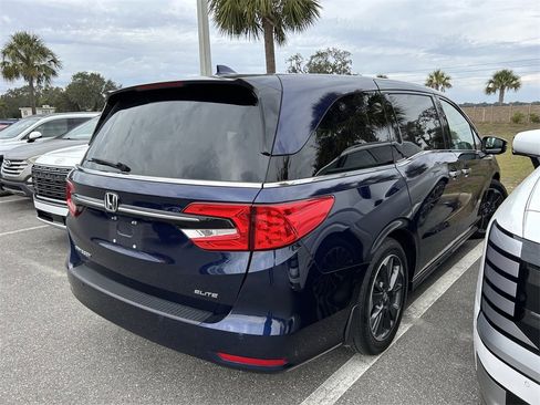 Used 2024 Honda Odyssey Elite image 7