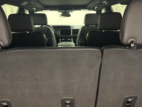 Used 2023 GMC Yukon XL Denali image 27