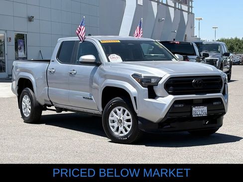 Used 2024 Toyota Tacoma SR5 AWD/4WD image 2