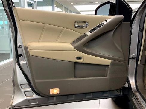 Used 2011 Nissan Murano SL w/ Navigation Pkg FWD image 21