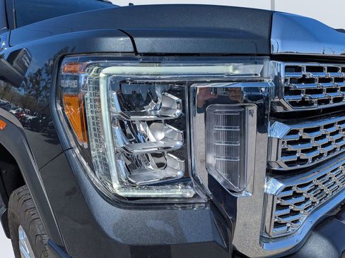 Used 2022 GMC Sierra 2500 Denali w/ Denali Ultimate Package image 9
