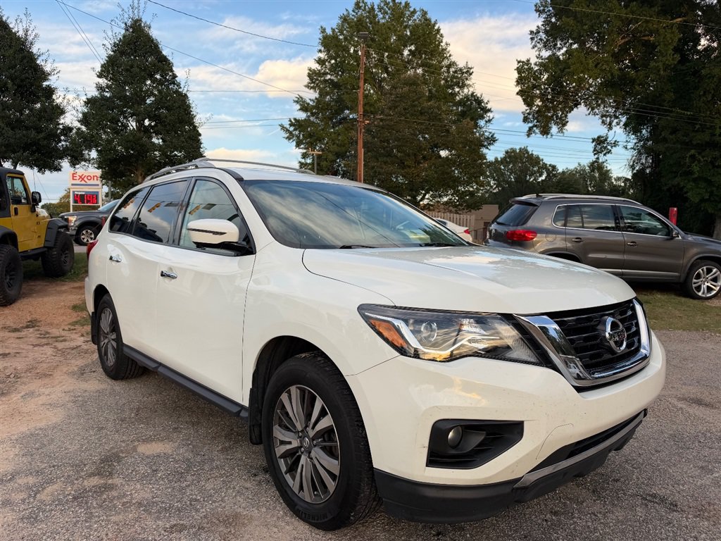 Used 2017 Nissan Pathfinder SL w/ SL Premium Package AWD/4WD image 3