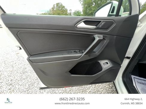 Used 2021 Volkswagen Tiguan SEL FWD image 11