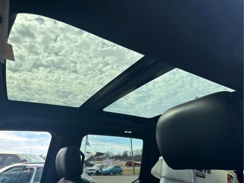 Used 2020 Ford F150 Lariat image 6