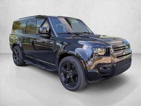 Certified 2024 Land Rover Defender 130 X-Dynamic SE AWD/4WD image 3