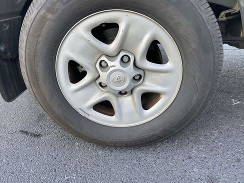 Used 2019 Toyota Tundra SR5 image 12