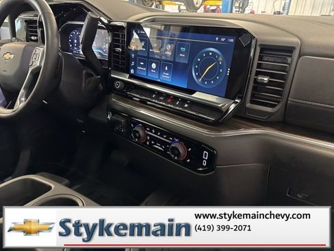 Used 2025 Chevrolet Silverado 2500 LT w/ Convenience Package image 22