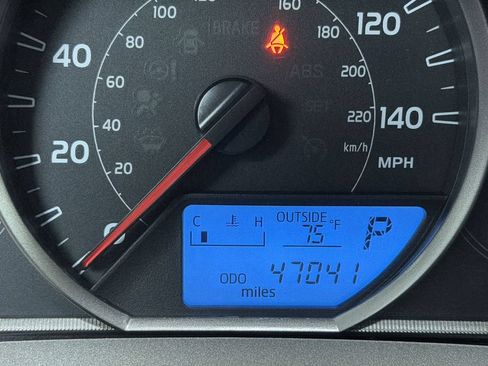 Used 2014 Toyota RAV4 LE AWD/4WD image 10