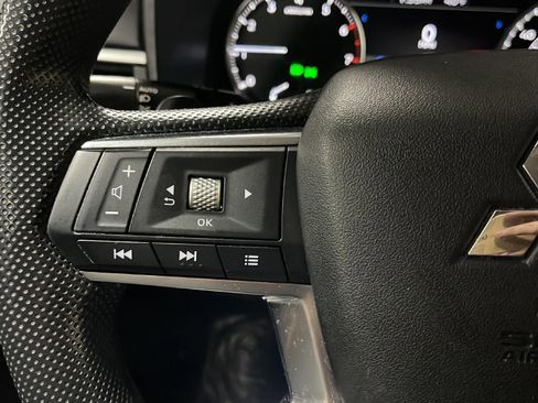 Used 2022 Mitsubishi Outlander ES image 12