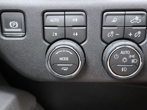 Used 2026 Chevrolet Silverado 3500 High Country w/ High Country Premium Package AWD/4WD image 43