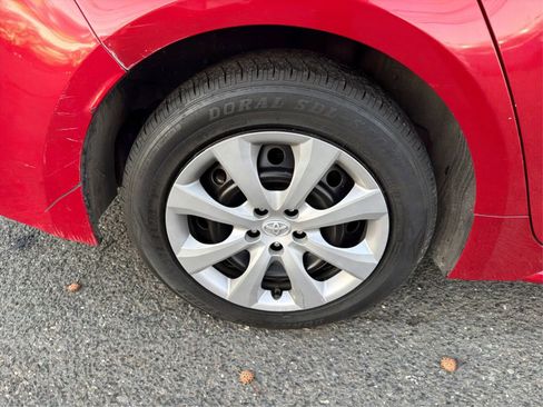 Used 2021 Toyota Corolla LE image 15
