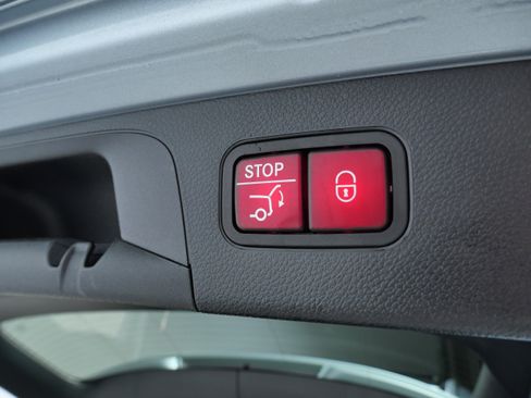 Certified 2021 Mercedes-Benz GLC 300 4MATIC image 8