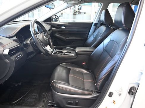 Used 2020 Nissan Altima 2.5 SR FWD image 8