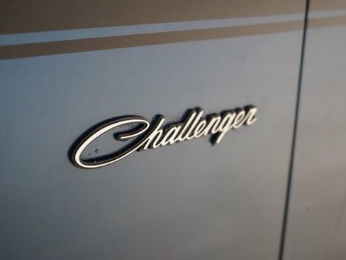 Used 2022 Dodge Challenger GT w/ Plus Package image 12