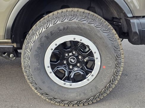 New 2026 Ford Bronco Badlands AWD/4WD image 8