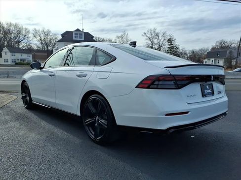 Used 2024 Honda Accord Sport image 5