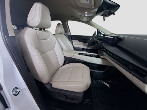 Used 2025 Nissan Murano SV image 29