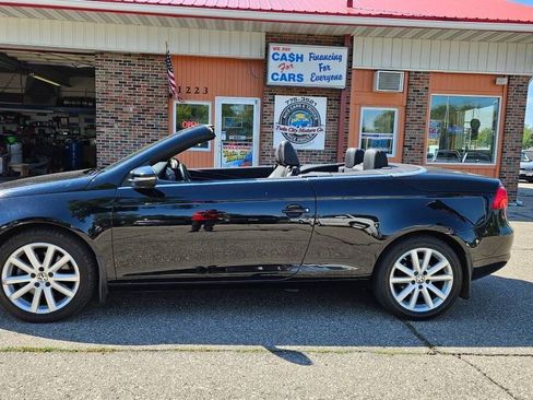 Used 2011 Volkswagen Eos Komfort FWD image 7