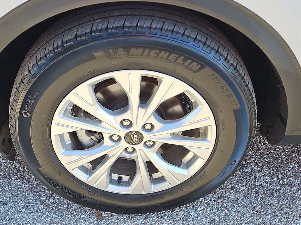 Used 2025 Ford Escape Active FWD image 12