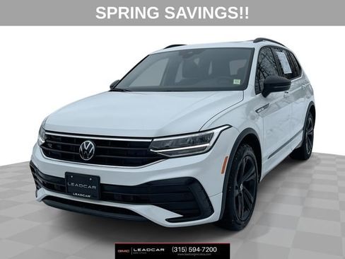 Used 2024 Volkswagen Tiguan SE R-Line image 1