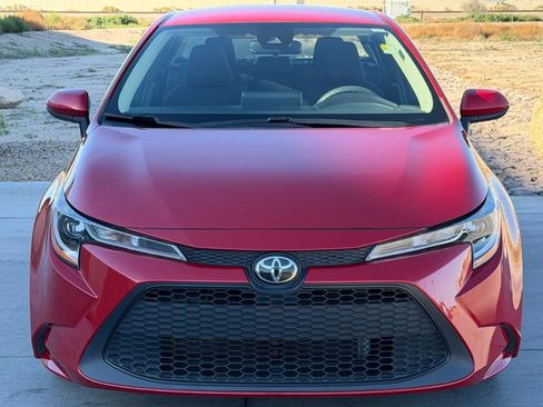 Used 2021 Toyota Corolla LE image 5