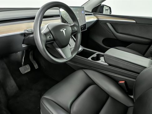 Used 2023 Tesla Model Y Long Range AWD/4WD image 14