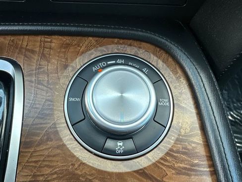 Used 2024 Nissan Armada SL AWD/4WD image 36