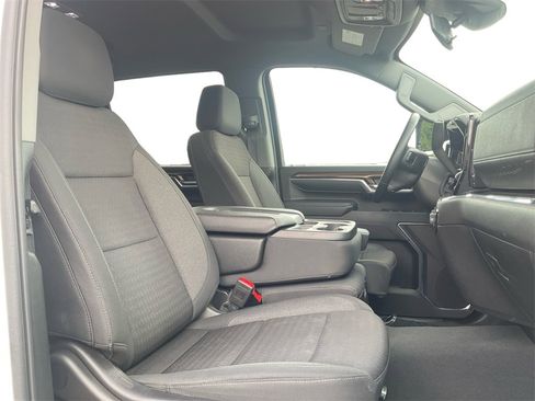 Used 2024 Chevrolet Silverado 2500 LT image 23