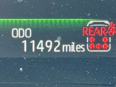 Used 2025 Toyota Sienna XLE w/ XLE Plus Package FWD image 26