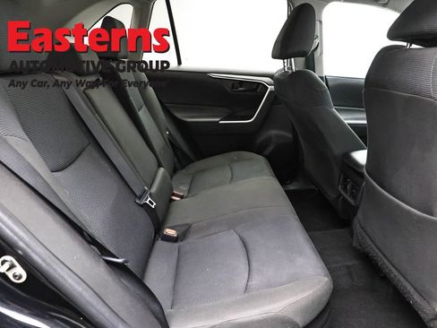 Used 2022 Toyota RAV4 LE AWD/4WD image 23