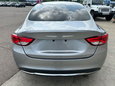 Used 2015 Chrysler 200 Limited FWD image 6