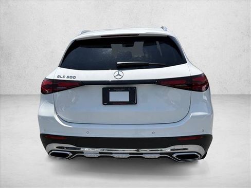 Used 2025 Mercedes-Benz GLC 300 image 7