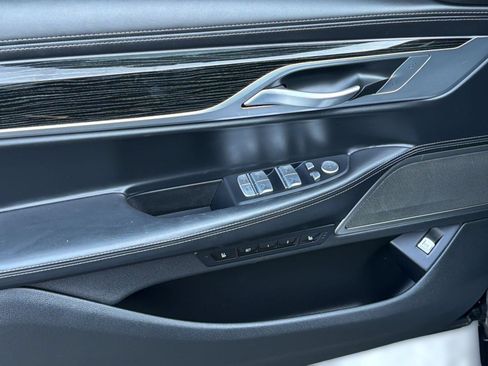 Used 2022 BMW 740i xDrive w/ M Sport Package AWD/4WD image 14