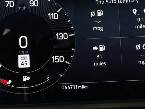 Used 2024 Land Rover Discovery S AWD/4WD image 16