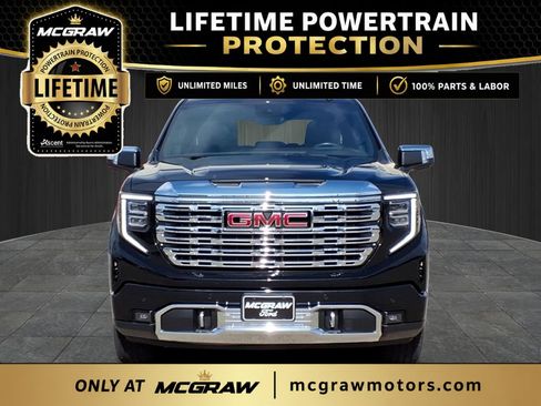 Used 2025 GMC Sierra 1500 Denali AWD/4WD image 2